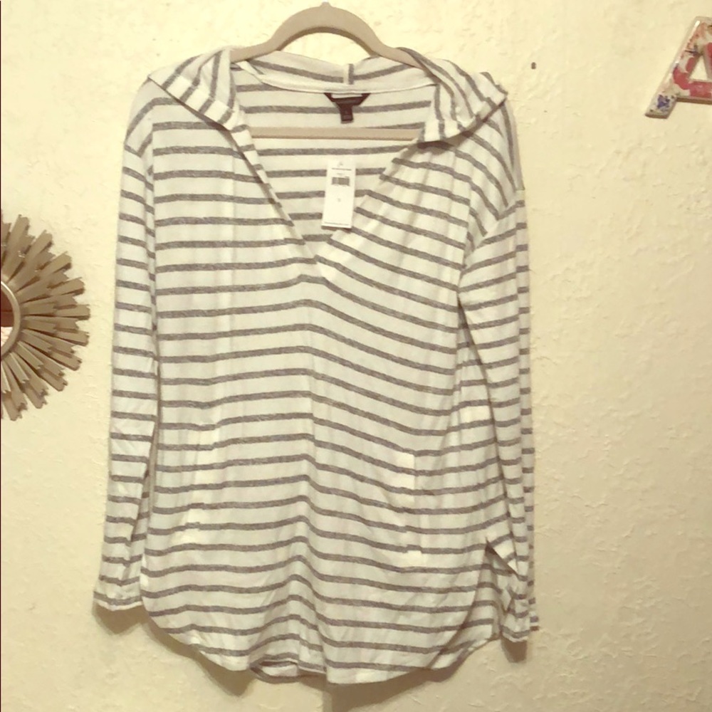 Quarter sleeve hoodie